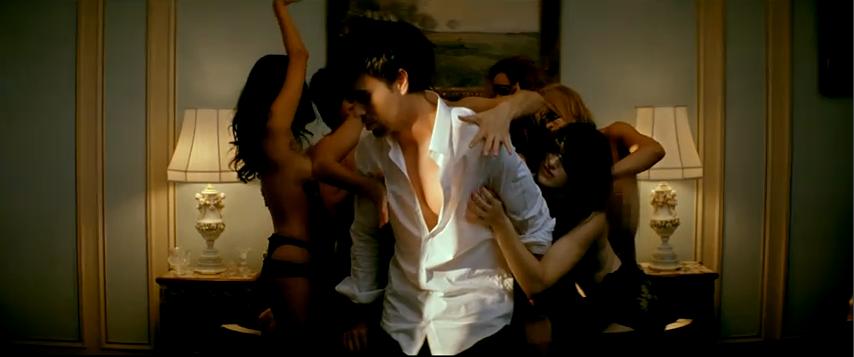 Кадры клипа Enrique Iglesias  - Tonight  