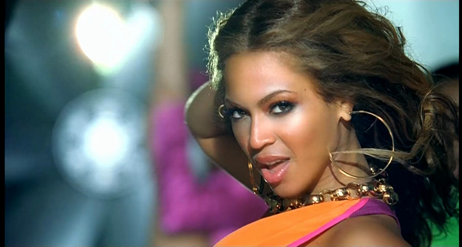 Кадры клипа Beyoncé f/ Jay-Z  -  Crazy In Love 