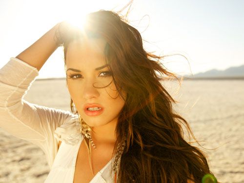Кадры клипа Demi Lovato  - Skyscraper 